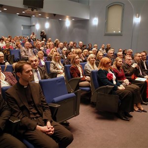 Božićni susret kardinala Bozanića i ravnatelja predškolskih, osnovnoškolskih i srednjoškolskih ustanova Zagrebačke nadbiskupije